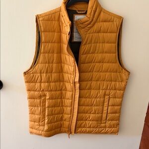 GAP Men's Quilted Vest in Golden Yellow